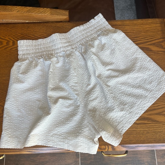 Vuori Villa Textired Short - Milkweed - Women’s Size Small - Picture 7 of 14